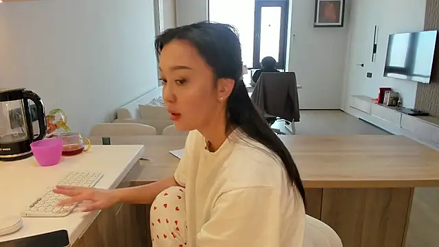 daily love18 online show from 12/11/24, 06:47