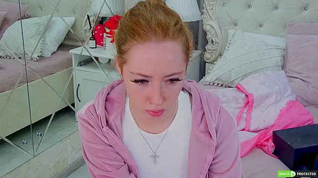 TinaBrook online show from 10/08/25, 03:37