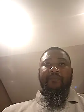 Snapshot of douksm chatting on 02/15/25, 07:06 douksm online show from 02/15/25, 07:06