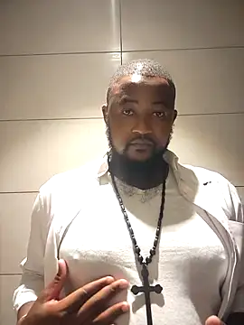 Snapshot of douksm chatting on 02/21/25, 01:00 douksm online show from 02/21/25, 01:00