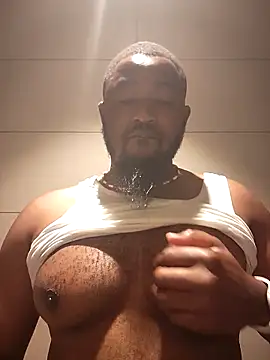 Snapshot of douksm chatting on 10/08/25, 06:44 douksm online show from 10/08/25, 06:44