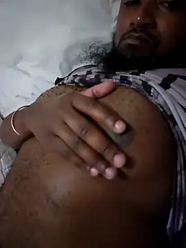 Snapshot of douksm chatting on 12/19/25, 08:27 douksm online show from 12/19/25, 08:27