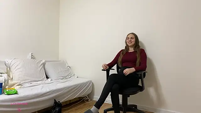 Snapshot of SunriseGuys chatting on 02/06/26, 01:03 SunriseGuys online show from 02/06/26, 01:03