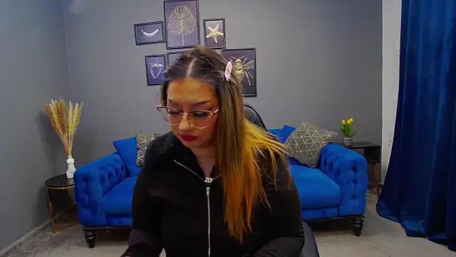 Katewalker  online show from 01/13/25, 07:21