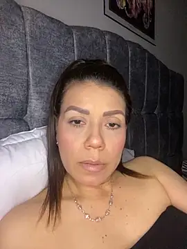 martina contreras online show from 11/20/25, 05:07