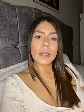 martina contreras online show from 06/05/26, 05:03