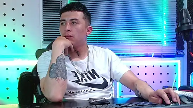 Darko0717 online show from 03/19/26, 02:26