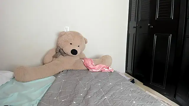 Snapshot of AnitaGomez_ chatting on 11/17/25, 01:50 AnitaGomez online show from 11/17/25, 01:50