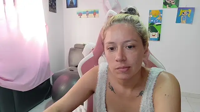 MommyMiaWs online show from 03/19/26, 03:49