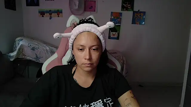 MommyMiaWs online show from 06/25/26, 08:02