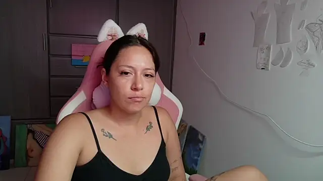 MommyMiaWs online show from 07/24/26, 01:53