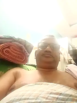 Snapshot of StarPacifist6 chatting on 12/27/24, 04:10 StarPacifist6 online show from 12/27/24, 04:10