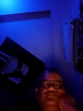 Snapshot of StarPacifist6 chatting on 12/29/24, 01:13 StarPacifist6 online show from 12/29/24, 01:13