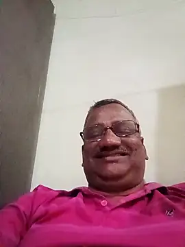 Snapshot of StarPacifist6 chatting on 12/19/25, 05:09 StarPacifist6 online show from 12/19/25, 05:09