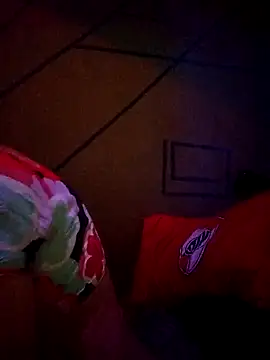 Snapshot of estefyzapata chatting on 10/06/25, 11:57 estefyzapata online show from 10/06/25, 11:57