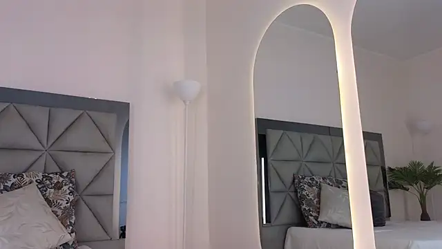 kylie reyes online show from 11/19/25, 08:09