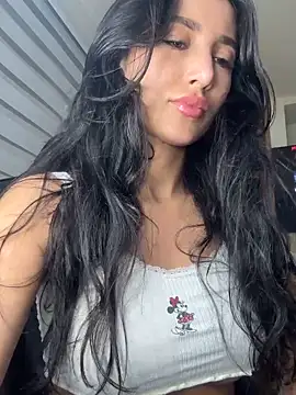 EvaMoet online show from 02/02/26, 10:03