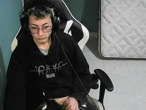 Snapshot of Jughead_16 chatting on 10/05/25, 11:57 Jughead 16 online show from 10/05/25, 11:57