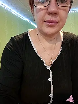 KiraXTender online show from 03/11/26, 11:55