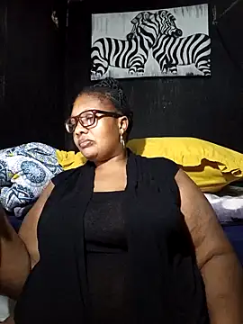 Snapshot of YELLOW_BONE chatting on 12/08/24, 07:32 YELLOW BONE online show from 12/08/24, 07:32