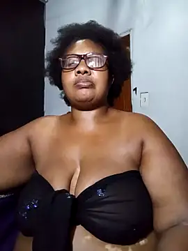 Snapshot of YELLOW_BONE chatting on 01/27/25, 07:35 YELLOW BONE online show from 01/27/25, 07:35