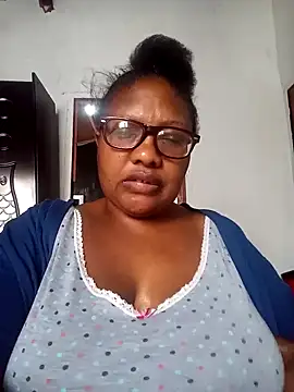 Snapshot of YELLOW_BONE chatting on 02/15/25, 08:22 YELLOW BONE online show from 02/15/25, 08:22