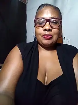 Snapshot of YELLOW_BONE chatting on 03/03/25, 08:11 YELLOW BONE online show from 03/03/25, 08:11