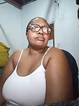 Snapshot of YELLOW_BONE chatting on 07/07/26, 09:19 YELLOW BONE online show from 07/07/26, 09:19