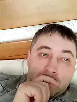 Snapshot of tores992 chatting on 12/15/24, 10:50 tores992 online show from 12/15/24, 10:50