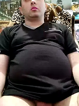 Snapshot of tores992 chatting on 01/04/25, 01:42 tores992 online show from 01/04/25, 01:42