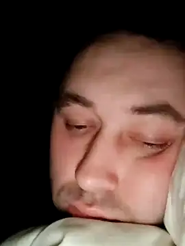 Snapshot of tores992 chatting on 02/16/25, 04:53 tores992 online show from 02/16/25, 04:53