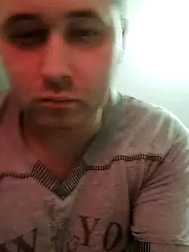 Snapshot of tores992 chatting on 03/14/25, 10:16 tores992 online show from 03/14/25, 10:16