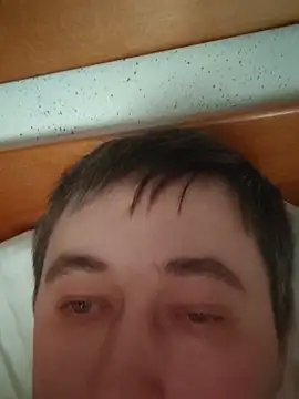 Snapshot of tores992 chatting on 09/20/25, 05:19 tores992 online show from 09/20/25, 05:19