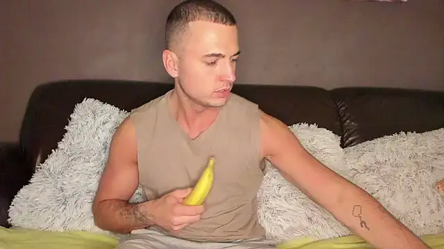 Snapshot of paulblack21 chatting on 11/08/25, 06:29 paulblack21 online show from 11/08/25, 06:29