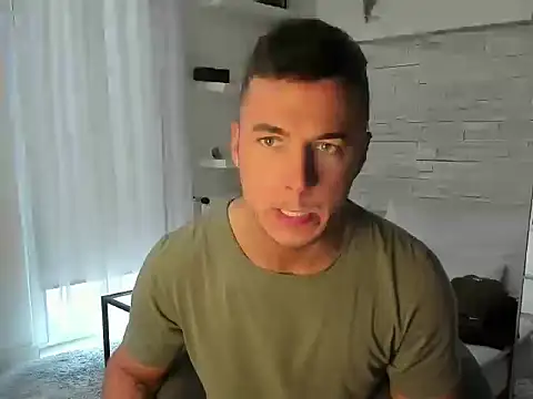 Snapshot of paulblack21 chatting on 02/22/26, 06:46 paulblack21 online show from 02/22/26, 06:46