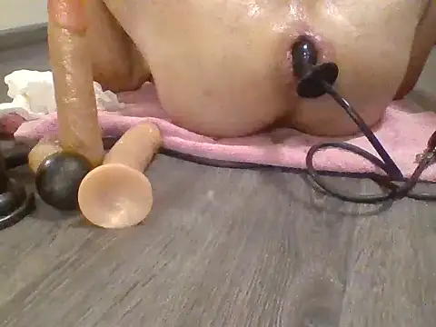 mrfeet58 online show from 04/28/26, 12:42