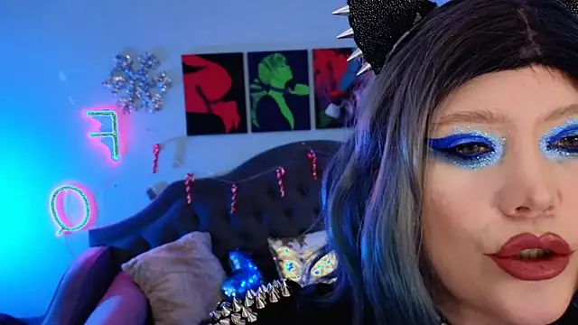 Snapshot of wickedxqueen chatting on 12/28/24, 10:55 wickedxqueen online show from 12/28/24, 10:55