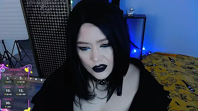 Snapshot of wickedxqueen chatting on 04/18/26, 03:16 wickedxqueen online show from 04/18/26, 03:16
