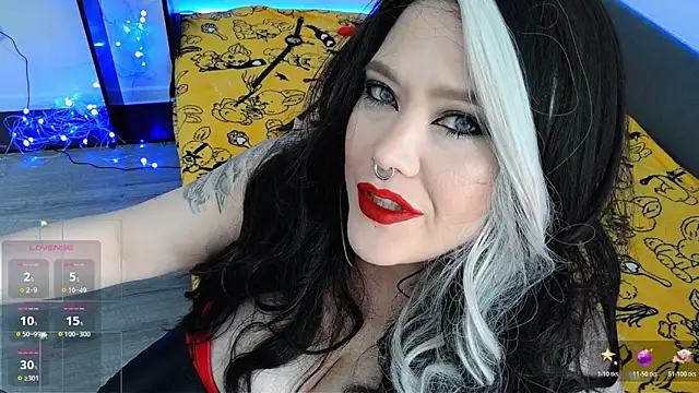 Snapshot of wickedxqueen chatting on 04/23/26, 04:14 wickedxqueen online show from 04/23/26, 04:14