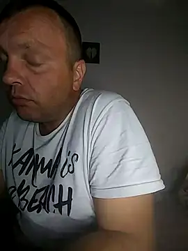 Snapshot of Bury0117 chatting on 09/29/25, 12:10 Bury0117 online show from 09/29/25, 12:10