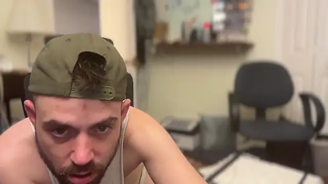 Snapshot of Fr4nk1eFFuxxx chatting on 02/16/25, 12:08 Fr4nk1eFFuxxx online show from 02/16/25, 12:08