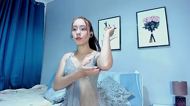 Snapshot of Estrella_Duran chatting on 03/15/26, 03:18 Estrella Duran online show from 03/15/26, 03:18