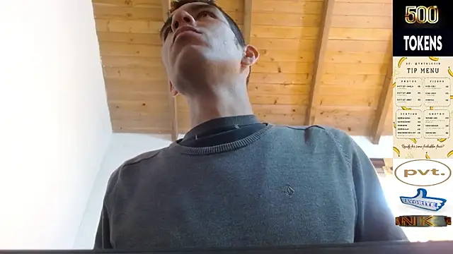 JohanyLatino online show from 04/19/26, 04:28