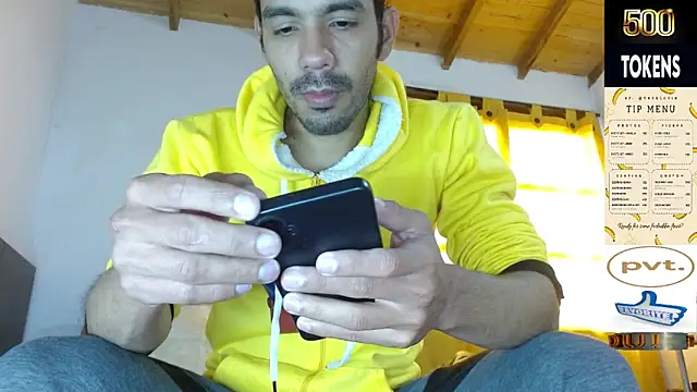 JohanyLatino online show from 05/18/26, 07:09