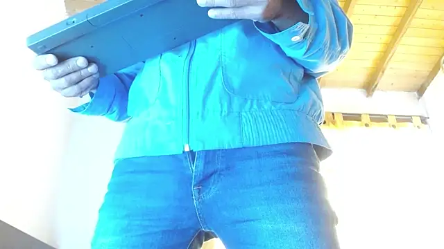 Snapshot of JohanyLatino chatting on 06/24/26, 09:47 JohanyLatino online show from 06/24/26, 09:47