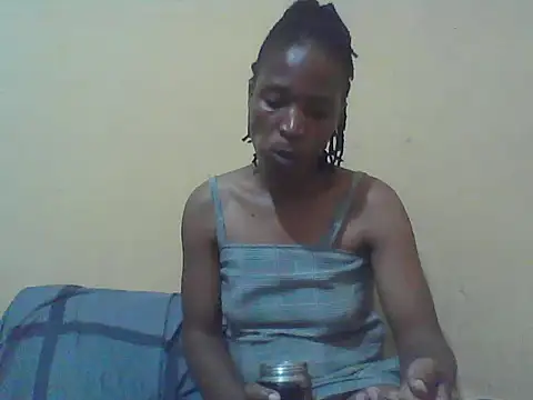 Smillie prety online show from 11/19/25, 04:51