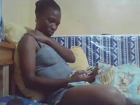 Snapshot of Smillie_prety chatting on 04/18/26, 06:06 Smillie prety online show from 04/18/26, 06:06