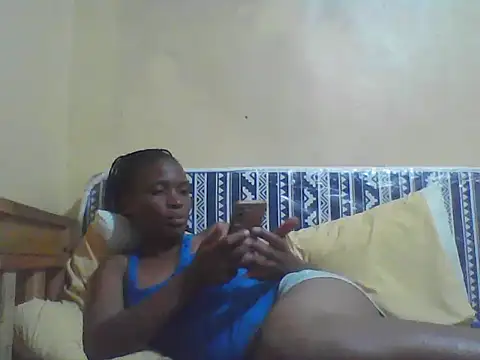 Snapshot of Smillie_prety chatting on 04/22/26, 04:08 Smillie prety online show from 04/22/26, 04:08