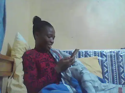 Snapshot of Smillie_prety chatting on 04/24/26, 03:53 Smillie prety online show from 04/24/26, 03:53