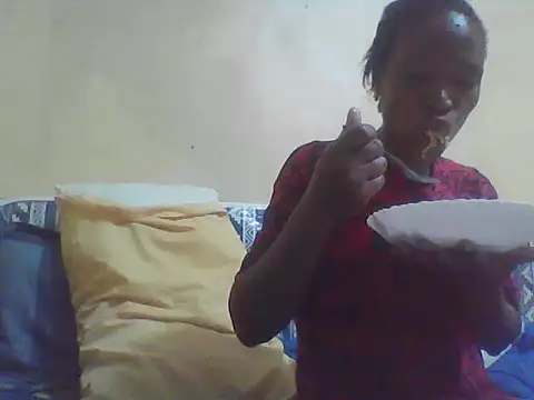 Snapshot of Smillie_prety chatting on 05/11/26, 04:37 Smillie prety online show from 05/11/26, 04:37